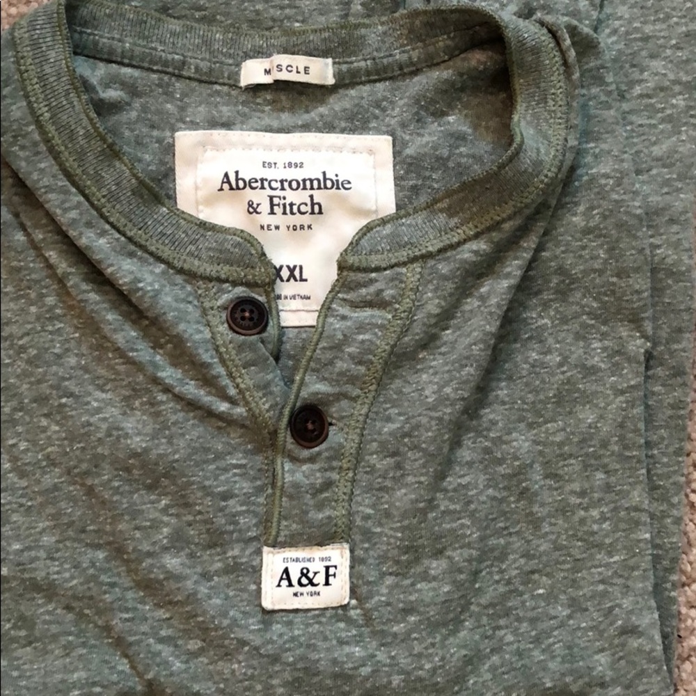 Abercrombie light green T shirt